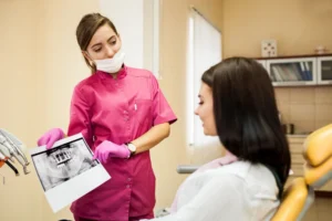 The Benefits Of Choosing A Dentist Who Offers Both Care And Cosmetics