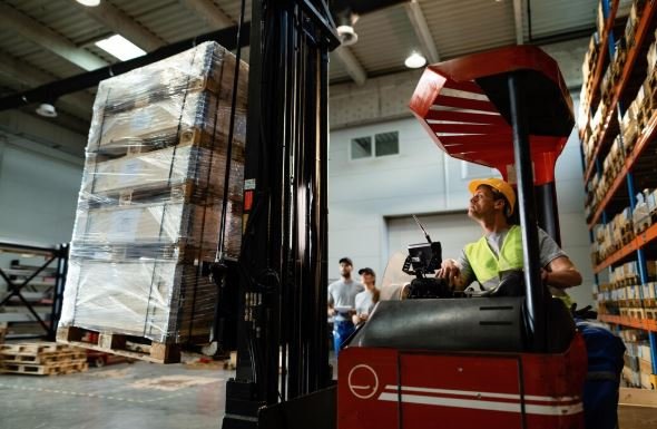 Maximizing Efficiency and Safety Through Comprehensive Forklift Service
